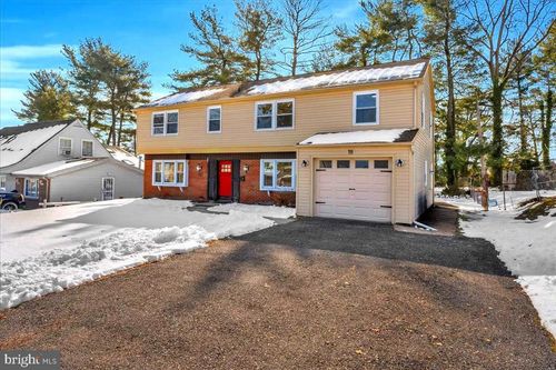 18 Hinsdale Ln, Willingboro, NJ, 08046-1209 | Card Image