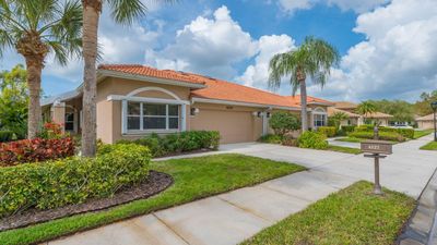 4527 Deer Trail Boulevard, House other with 2 bedrooms, 2 bathrooms and null parking in Sarasota FL | Image 3