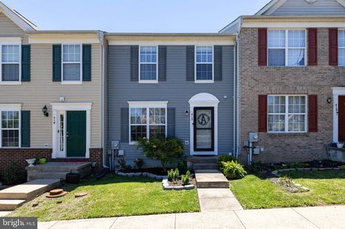 412 Pendleton Ln, STRASBURG, VA, 22657-2182 | Card Image