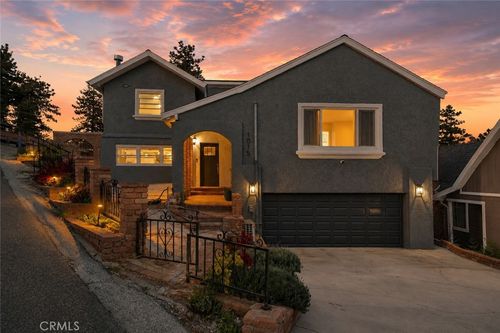 1015 Summit Dr, Crestline, CA, 92325-9142 | Card Image