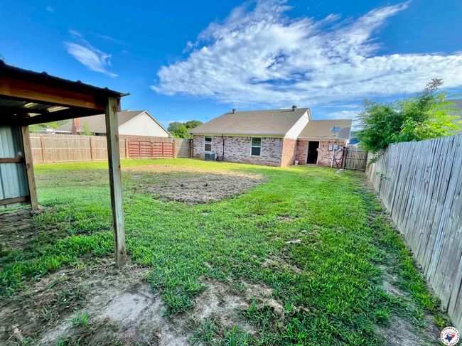 207 Wilder Dr, House other with 3 bedrooms, 2 bathrooms and null parking in Hooks TX | Image 4