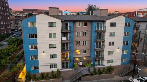 apt-n203-1616 Summit Ave, Seattle, WA, 98122-2368 | Card Image