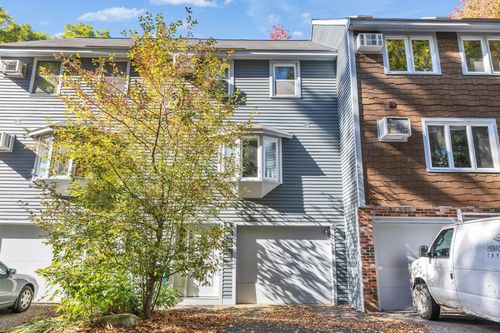 46 Valley West Way, Manchester, NH, 03102-3682 | Card Image