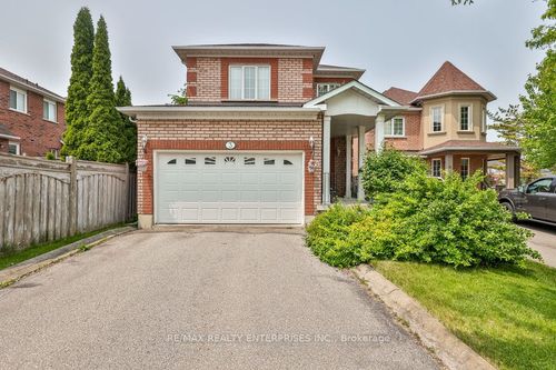 3 Jack Kenny Crt, Bolton, ON, L7E2M5 | Card Image