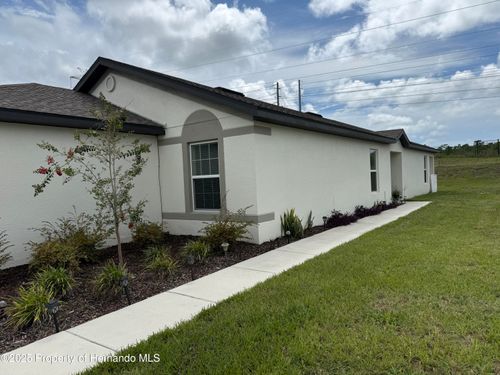 9725 Southern Charm Cir, BROOKSVILLE, FL, 34613-6811 | Card Image