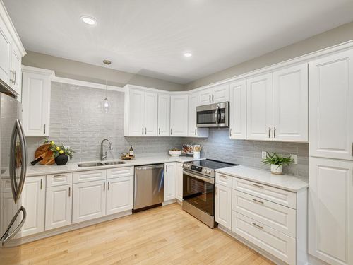 apt-2005-1830 Eagle Ridge Dr, Mendota Heights, MN, 55118-4200 | Card Image