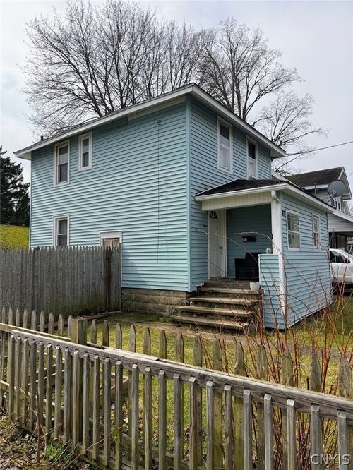 312 Suiter St, Herkimer, NY, 13350-1215 | Card Image