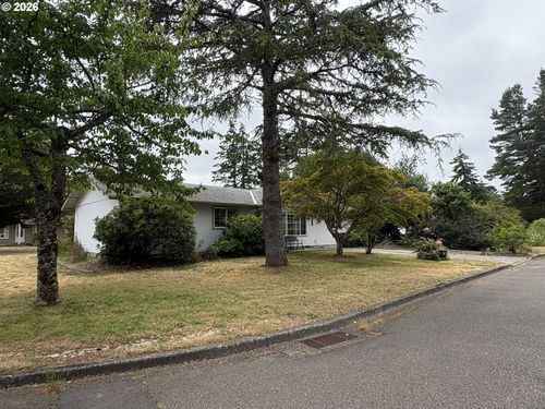 2320 20th St, Florence, OR, 97439-9773 | Card Image