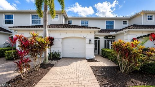 8527 Athena Ct, LEHIGH ACRES, FL, 33971-3751 | Card Image