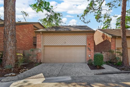 262 Sugarberry Cir, Houston, TX, 77024-7211 | Card Image