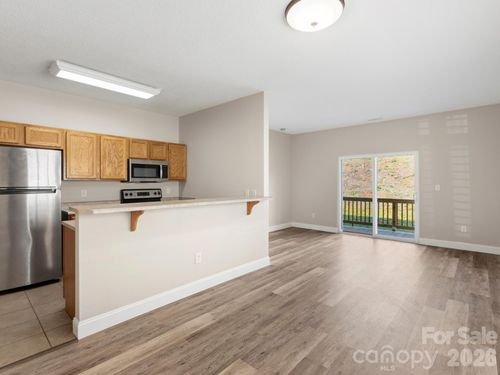 104-43 Foxden Dr, Fletcher, NC, 28732-5641 | Card Image