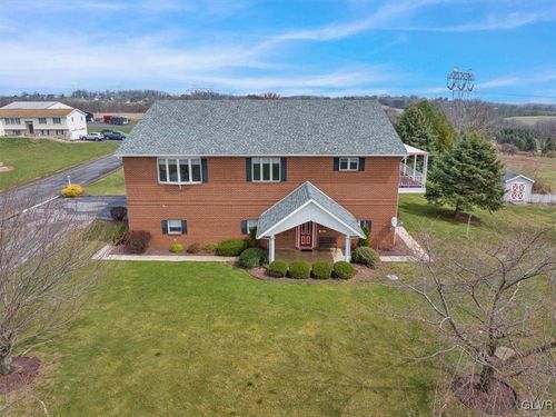4659 Maple St, SCHNECKSVILLE, PA, 18078-2962 | Card Image