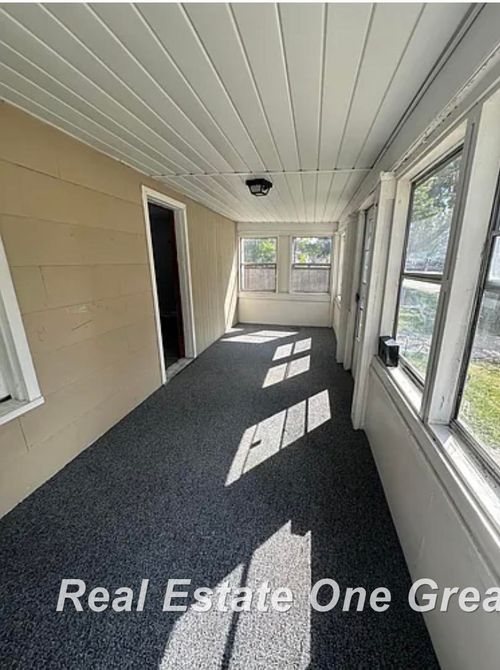 2134 N Charles St, Saginaw, MI, 48602-5063 | Card Image