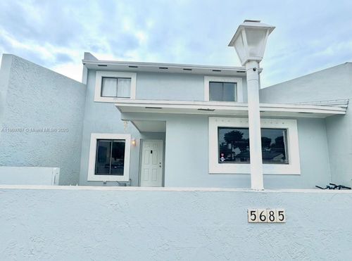 5685 Nw 194th Ln, Miami Gardens, FL, 33055-6109 | Card Image