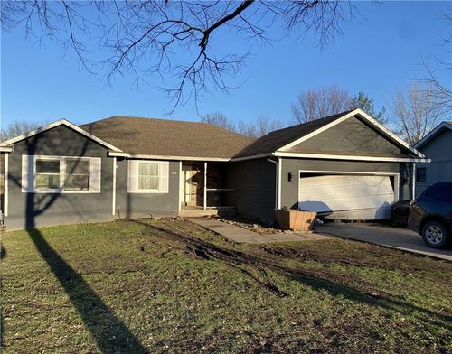 615 S Camden St, Richmond, MO, 64085-2118 | Card Image