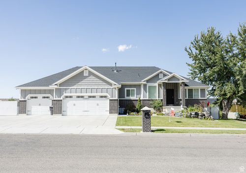 2484 S 900 W, Perry, UT, 84302-4160 | Card Image