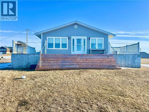 2 Rue Du Havre, Caraquet, NB, E1W | Card Image