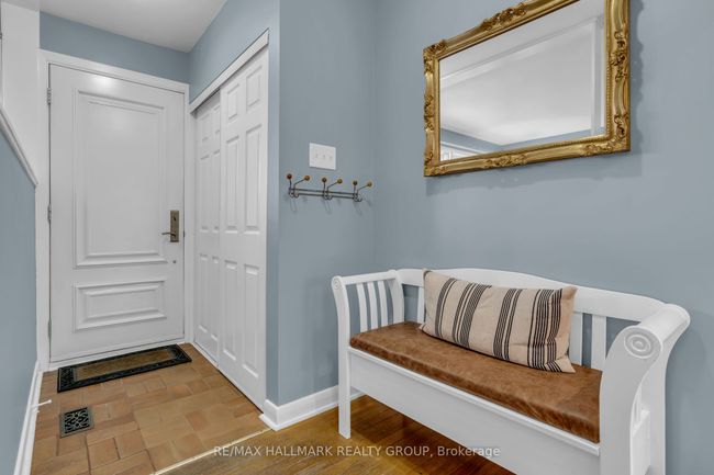 25 Ellery Cres, House other with 4 bedrooms, 2 bathrooms and 3 parking in Nepean ON | Image 4