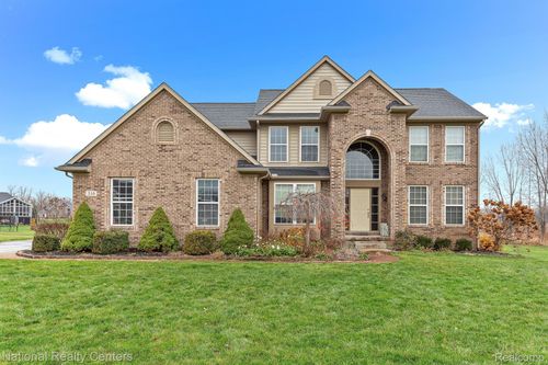 316 Lenox Ln, Brighton, MI, 48114-5008 | Card Image