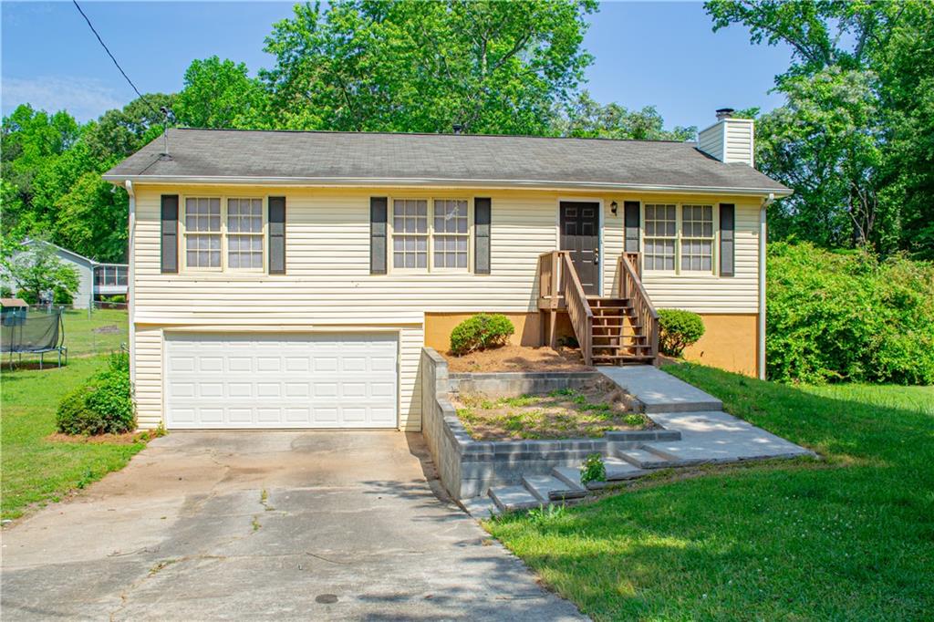 Potter Ct, Ellenwood, GA 30294