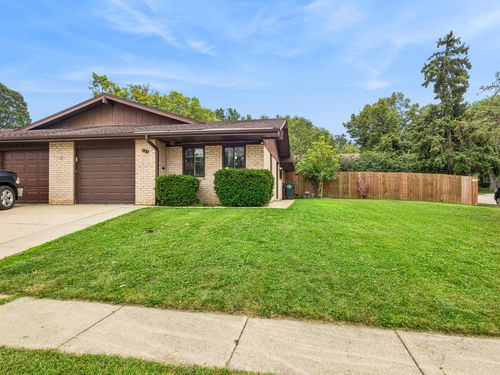131 Innsbrook Dr, Streamwood, IL, 60107-2806 | Card Image
