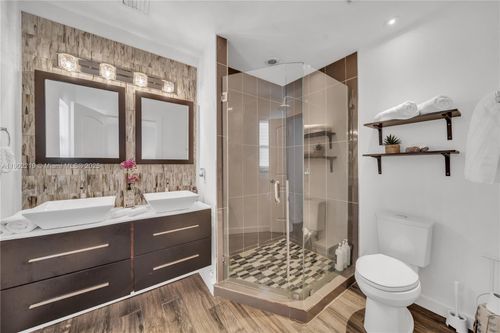 710 Ne 141st St, North Miami, FL, 33161-3236 | Card Image