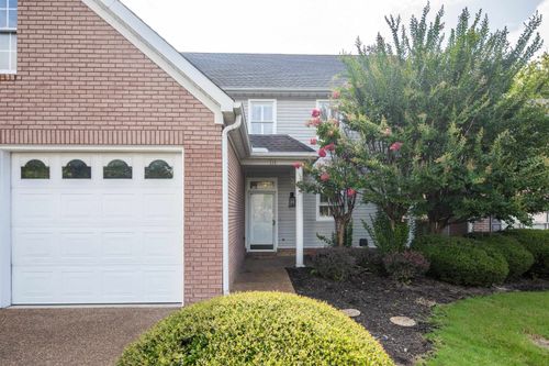 114 College Hill Vlg, Brownsville, TN, 38012-3733 | Card Image