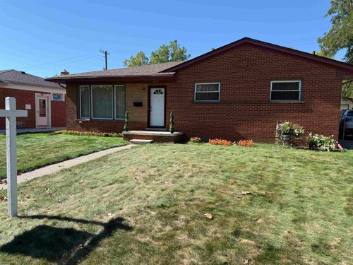 1742 Lakeview St, Trenton, MI, 48183-1727 | Card Image