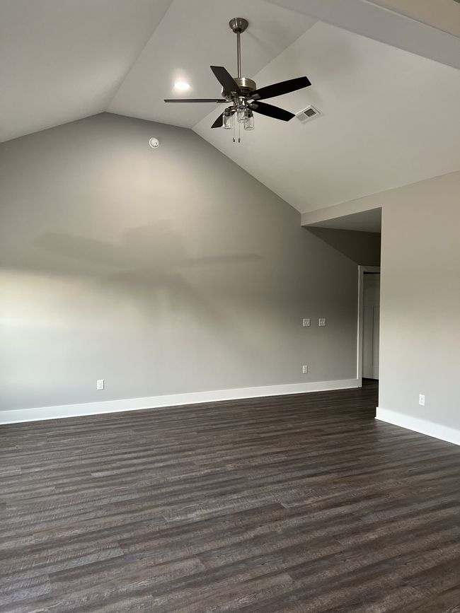 1130 Ferrells Loop Rd, House other with 3 bedrooms, 2 bathrooms and 2 parking in Beechgrove TN | Image 4