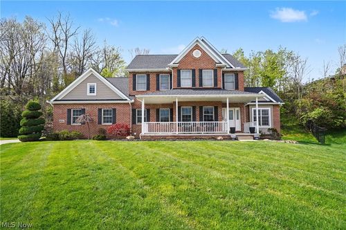 2541 Turf Paradise Dr, Stow, OH, 44224-6237 | Card Image