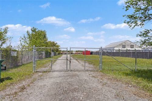 1024 N Broadway Avenue, Haskell, OK, 74436 | Card Image