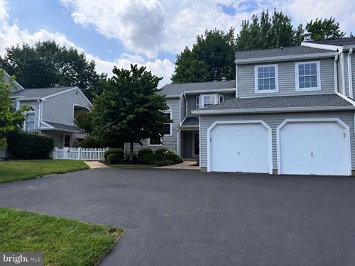 648b-648 Rose Hollow Dr, YARDLEY, PA, 19067-6330 | Card Image