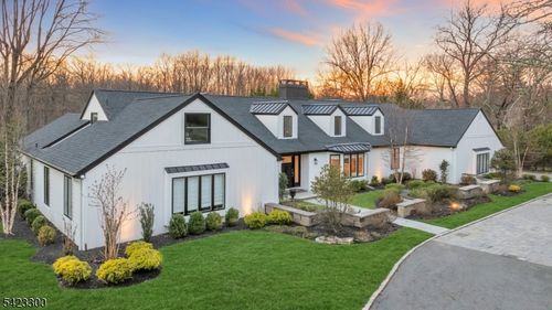 16 E Greenbrook Rd, North Caldwell, NJ, 07006-4320 | Card Image