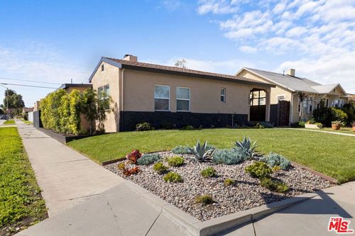 2400 W 74th St, LOS ANGELES, CA, 90043-5320 | Card Image