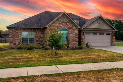 2775 Pulaski Dr, Conway, AR, 72034-8018 | Card Image