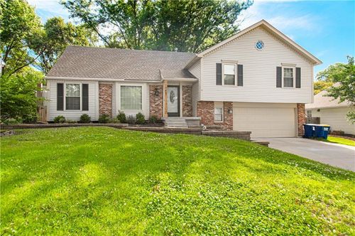 10407 Long St, Overland Park, KS, 66215-2205 | Card Image