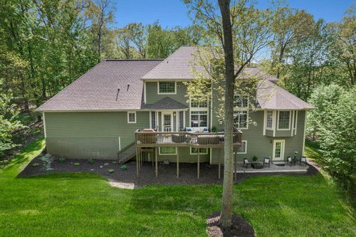 7023 Dunloe Ct, Belmont, MI, 49306-9022 | Card Image