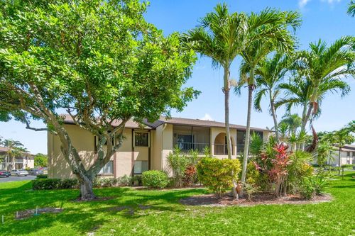 c2-432 Pine Glen Ln, Greenacres, FL, 33463-8530 | Card Image