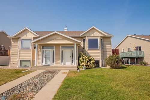 4775 Harvest Dr S, Fargo, ND, 58104-4331 | Card Image