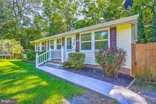 9505 Oakridge Ct, NEWBURG, MD, 20664-2215 | Card Image