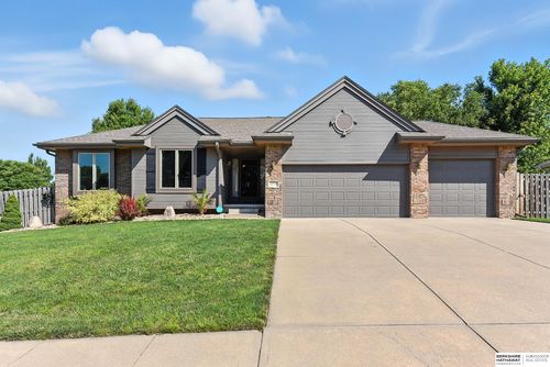 13734 Sahler St, Omaha, NE, 68164-6029 | Card Image