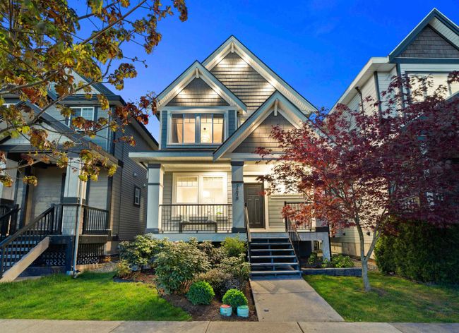7278 194 Street, House other with 5 bedrooms, 3 bathrooms and 6 parking in Surrey BC | Image 2