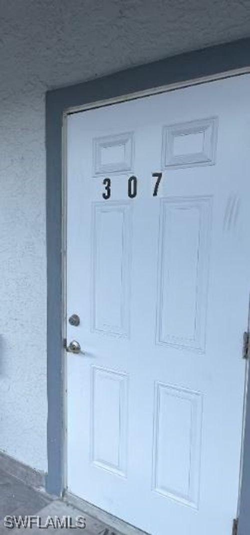 apt-307-826 Wiggins Pass Rd, NAPLES, FL, 34110-6105 | Card Image
