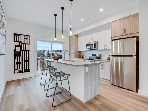 1305-200 Southridge Dr, Okotoks, AB, T1S0B2 | Card Image