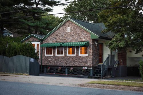 1645 St Margarets Bay Rd, Timberlea, NS, B3T1B4 | Card Image