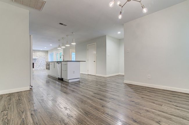 3501 Rockhurst Ln, House other with 3 bedrooms, 2 bathrooms and 2 parking in Austin TX | Image 4
