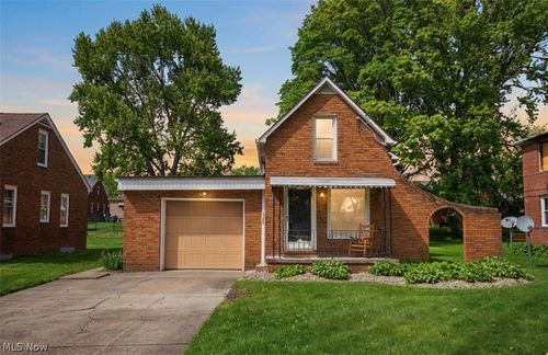 1528 Stepney St, Niles, OH, 44446-3738 | Card Image