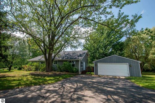 5994 Marilyn Ct, Traverse City, MI, 49685-8649 | Card Image