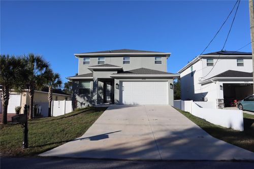 8331 Peggy St, Tampa, FL, 33615-2818 | Card Image