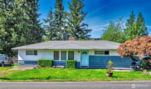 903 Logan Rd, Lynnwood, WA, 98036-8647 | Card Image
